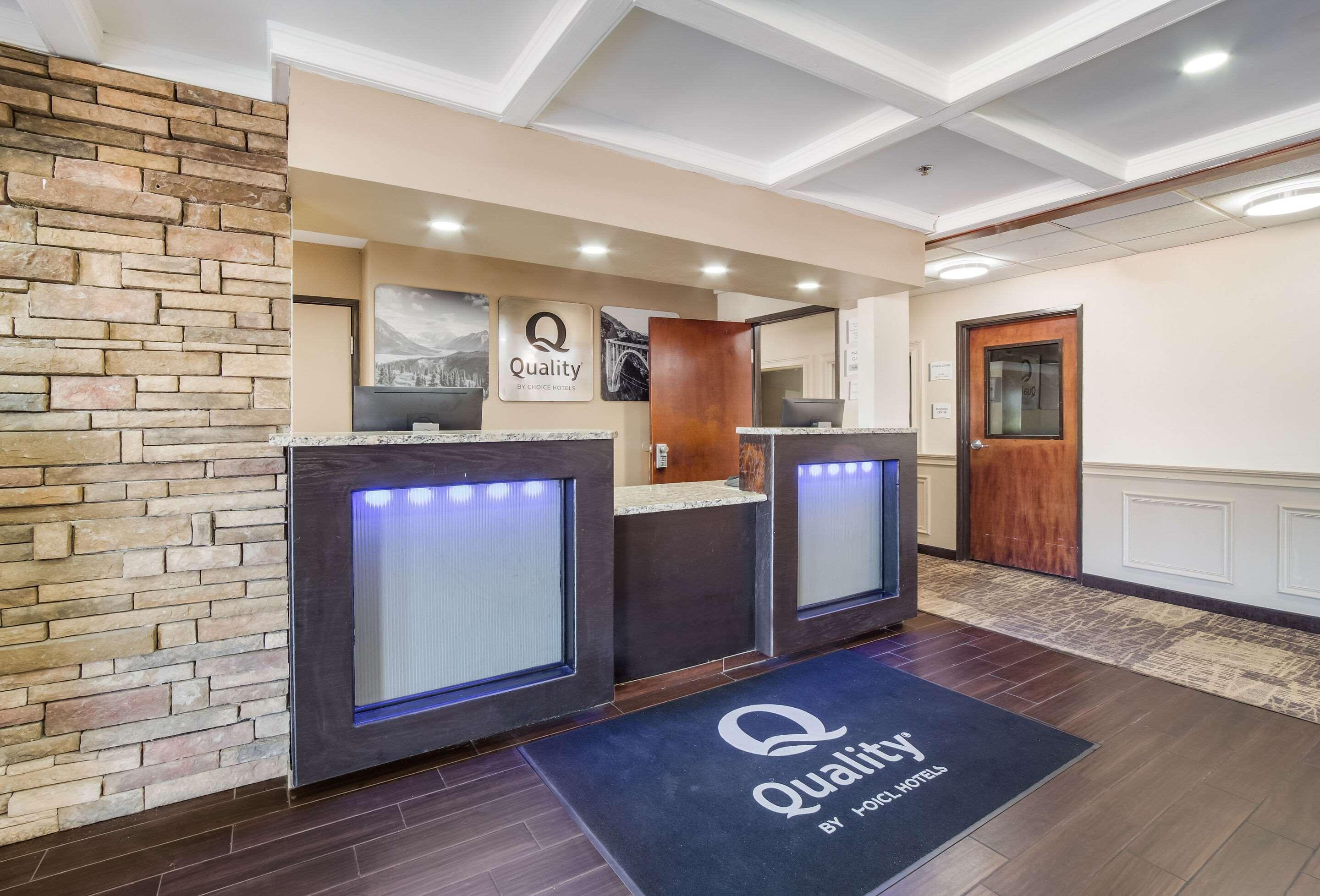 Quality Inn & Suites Augusta Fort Eisenhower Area Екстериор снимка