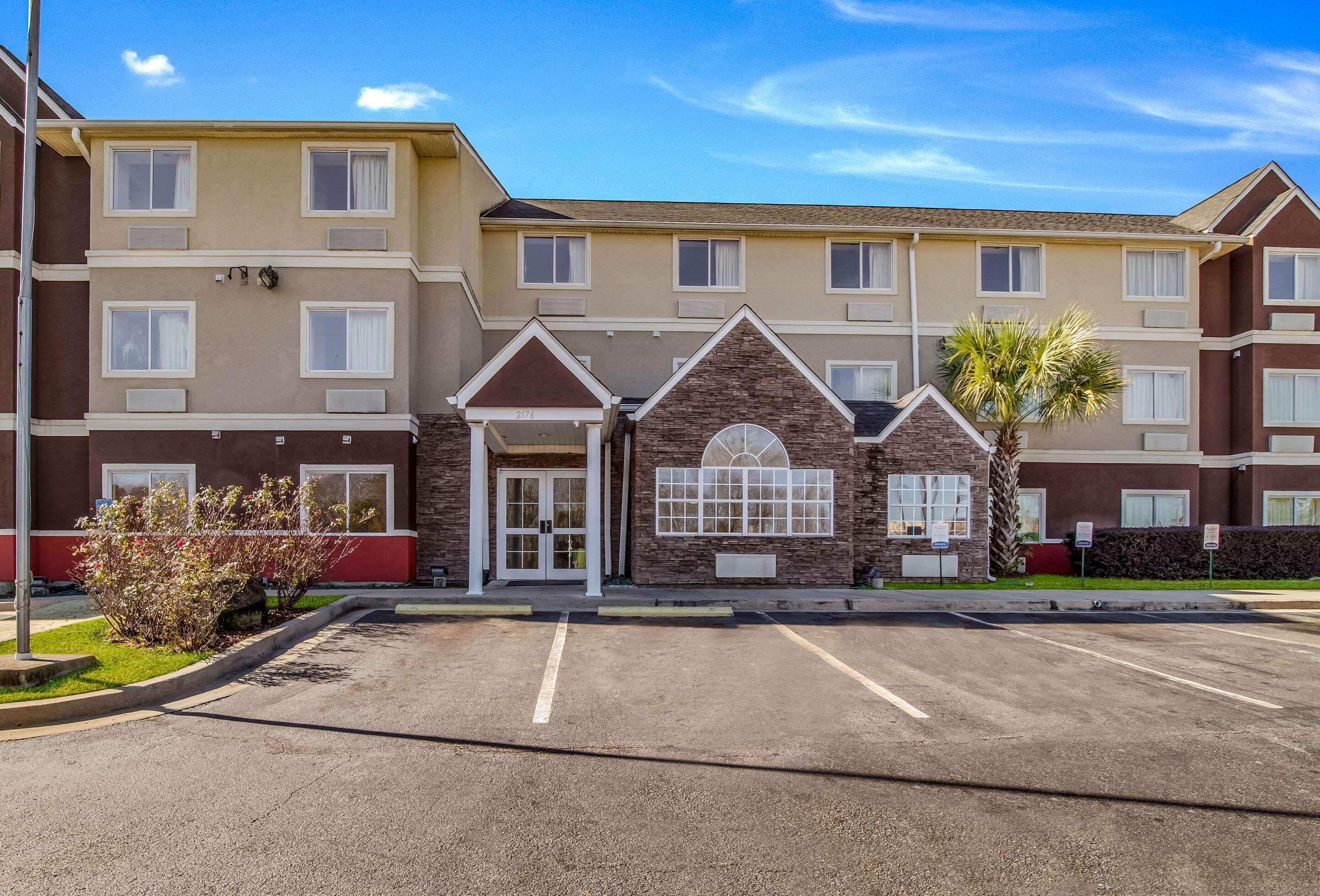 Quality Inn & Suites Augusta Fort Eisenhower Area Екстериор снимка