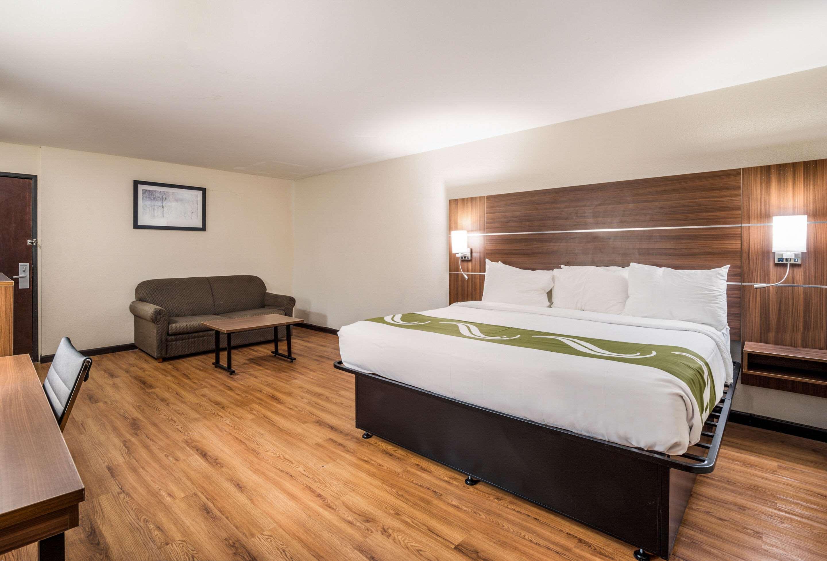 Quality Inn & Suites Augusta Fort Eisenhower Area Екстериор снимка